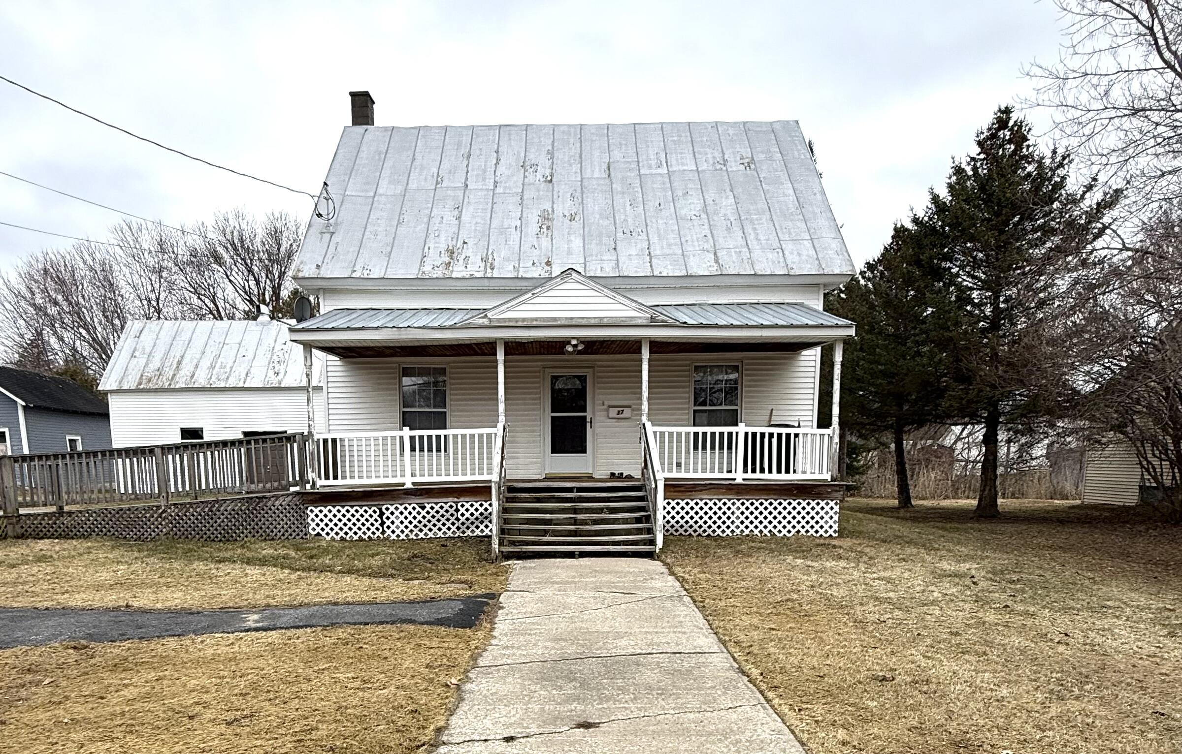 37 Spruce Street Champlain NY 12919