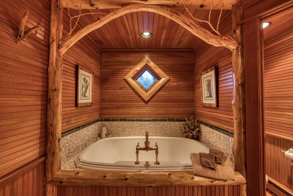 62 Peninsula Road Lake Placid NY 12946
