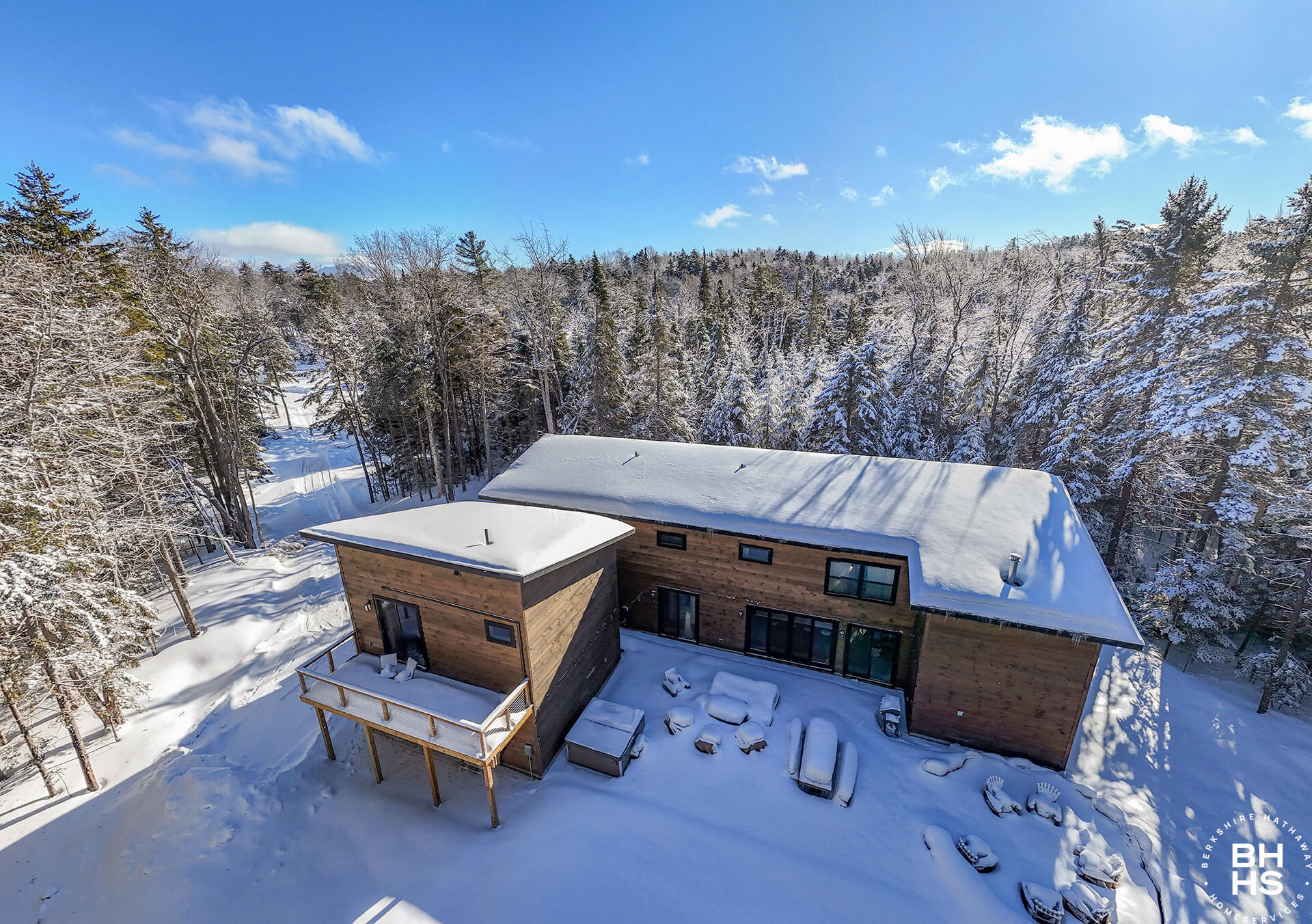 44 Lambs Way Lake Placid NY 12946