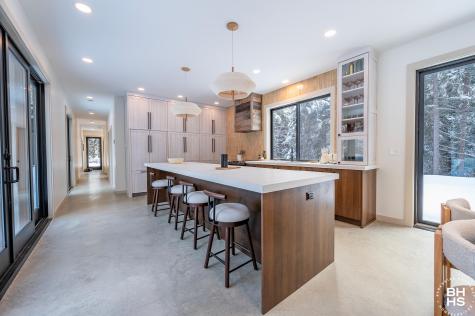 44 Lambs Way Lake Placid NY 12946