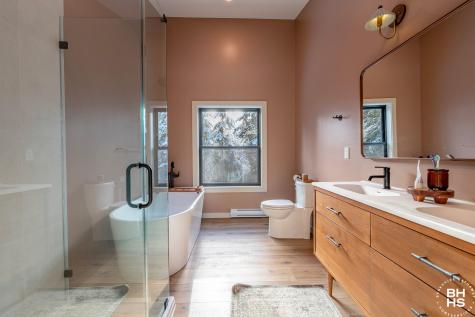 44 Lambs Way Lake Placid NY 12946