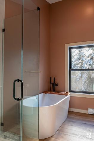 44 Lambs Way Lake Placid NY 12946