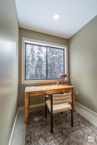 44 Lambs Way Lake Placid NY 12946