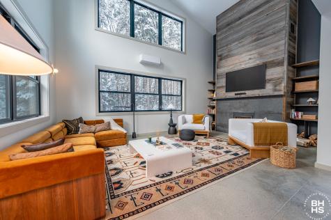 44 Lambs Way Lake Placid NY 12946