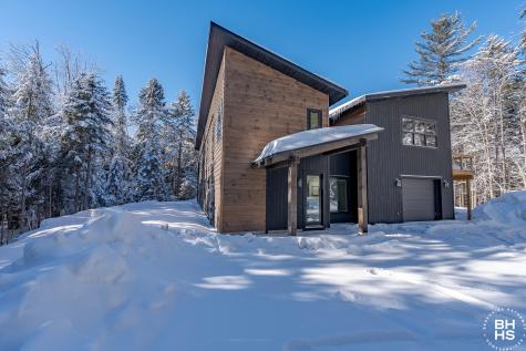 44 Lambs Way Lake Placid NY 12946