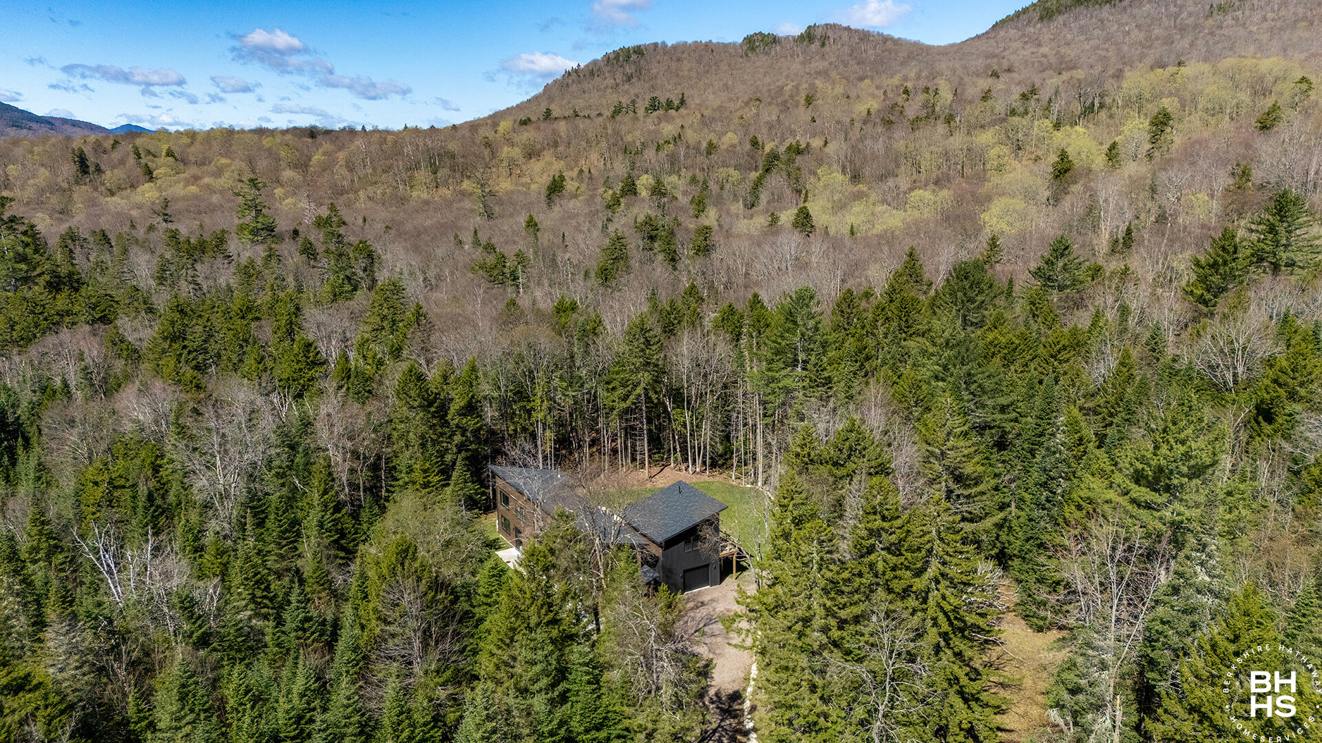 44 Lambs Way Lake Placid NY 12946