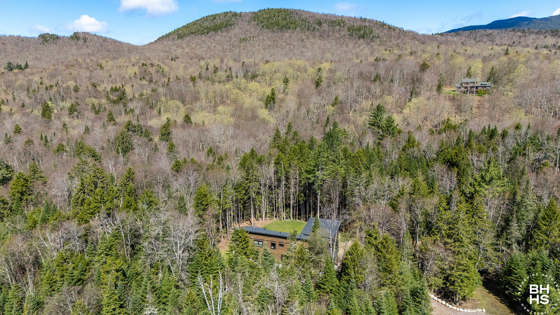 44 Lambs Way Lake Placid NY 12946