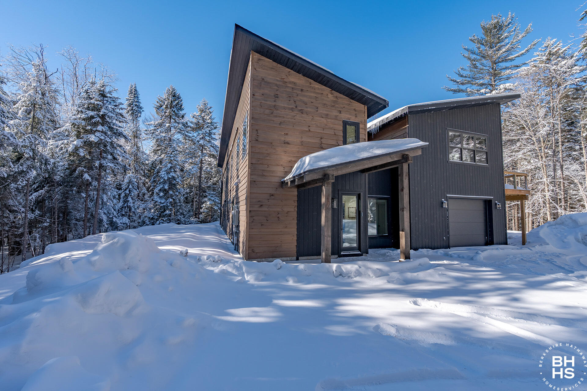 44 Lambs Way Lake Placid NY 12946