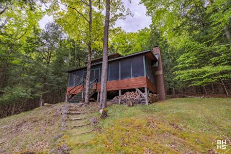 99 Levi Lamb Way Keene NY 12942