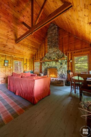 99 Levi Lamb Way Keene NY 12942