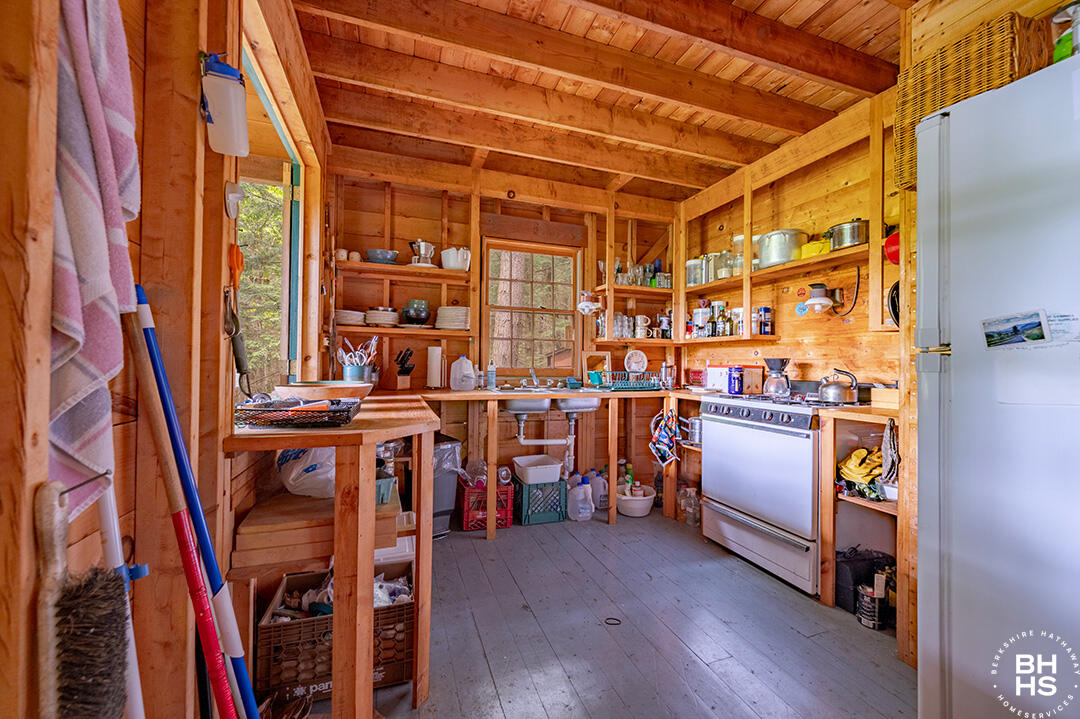 99 Levi Lamb Way Keene NY 12942