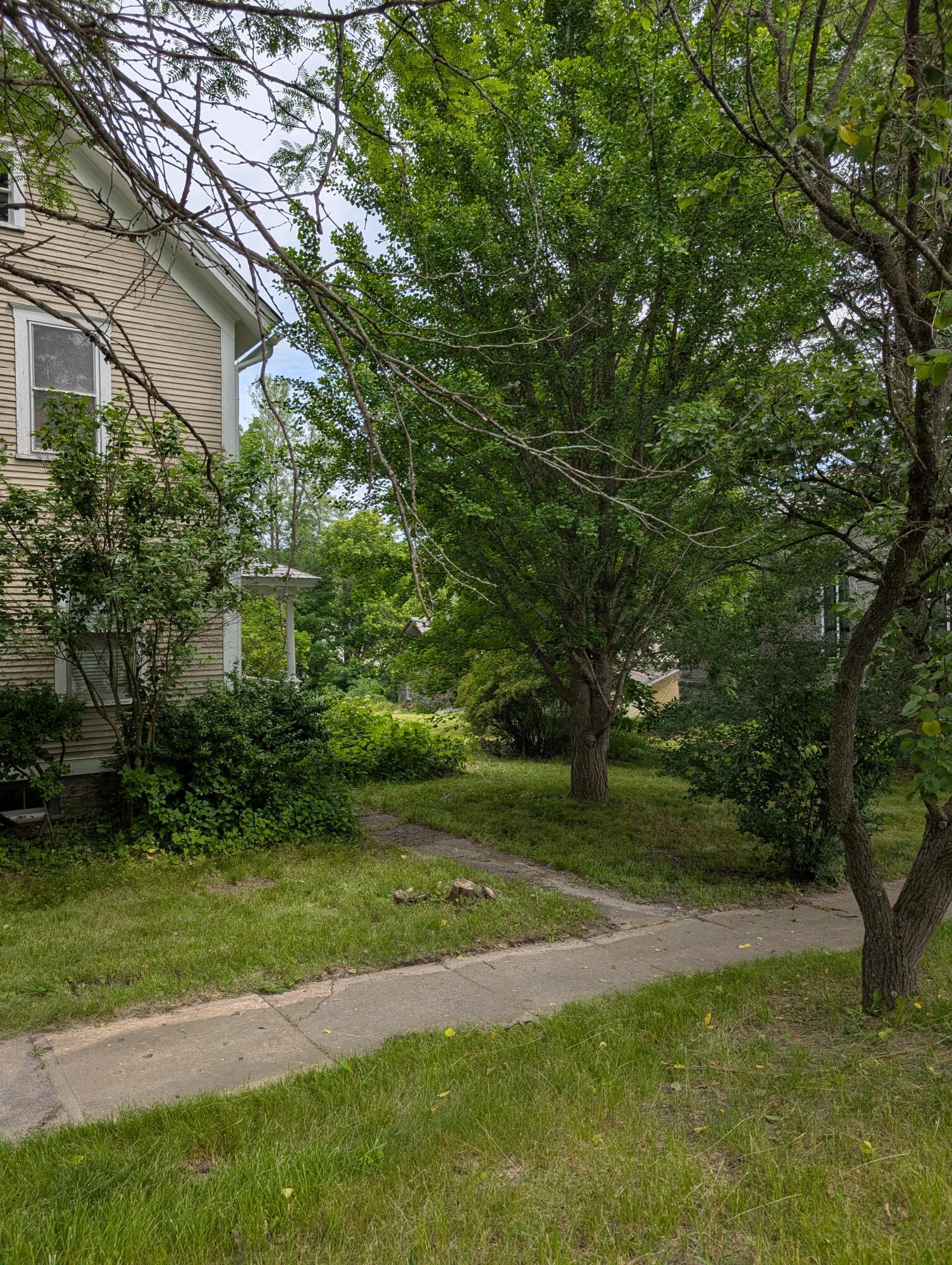 2737 Nys Route 22 Essex NY 12936