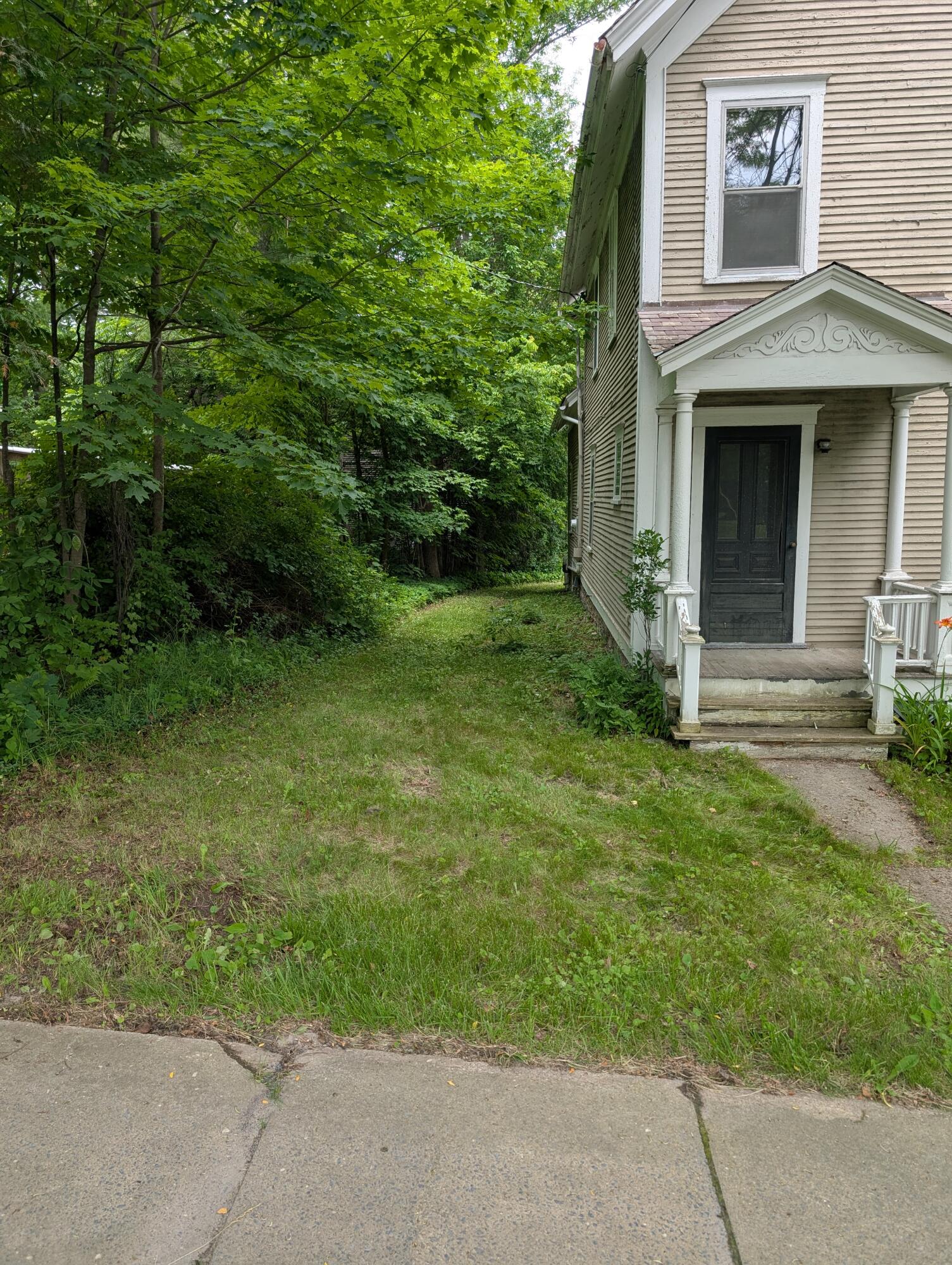 2737 Nys Route 22 Essex NY 12936