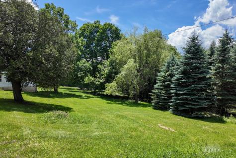 985 Hurricane Road Keene NY 12942