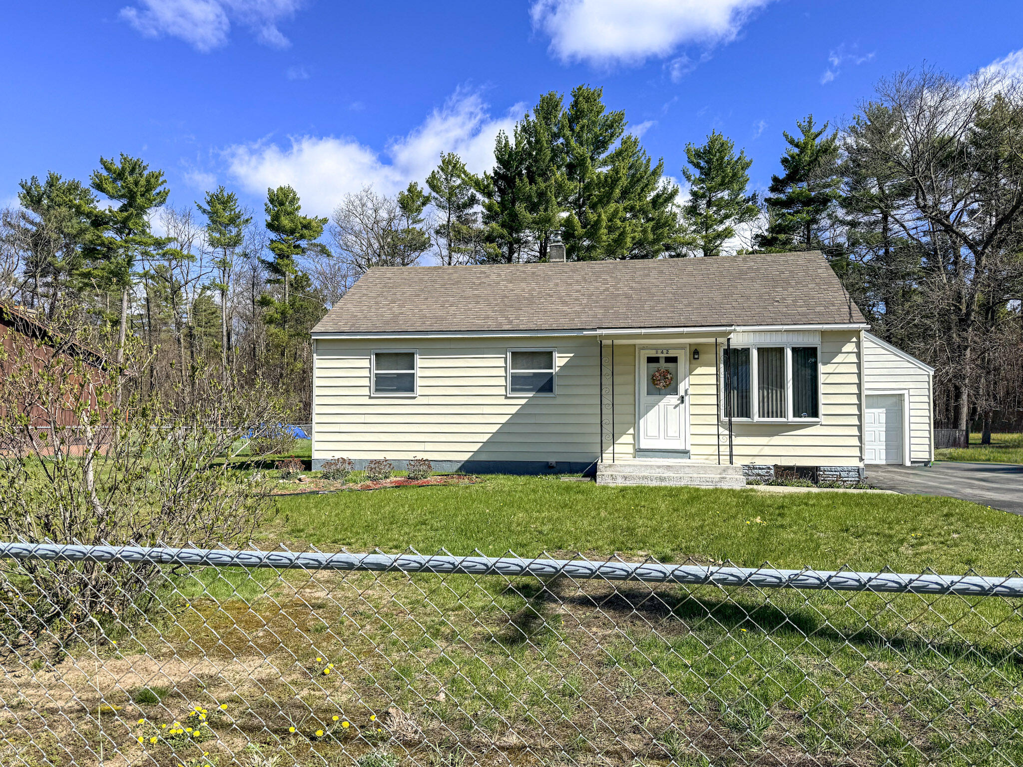 142 Hill Street Keeseville NY 12944