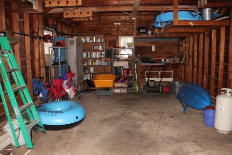 28 Mcintosh Drive Peru NY 12972