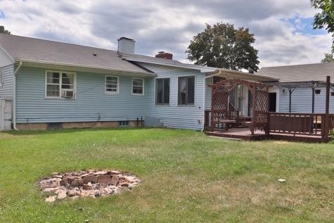28 Mcintosh Drive Peru NY 12972