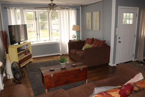 28 Mcintosh Drive Peru NY 12972