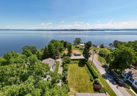 13 Beggs Point Street Essex NY 12936