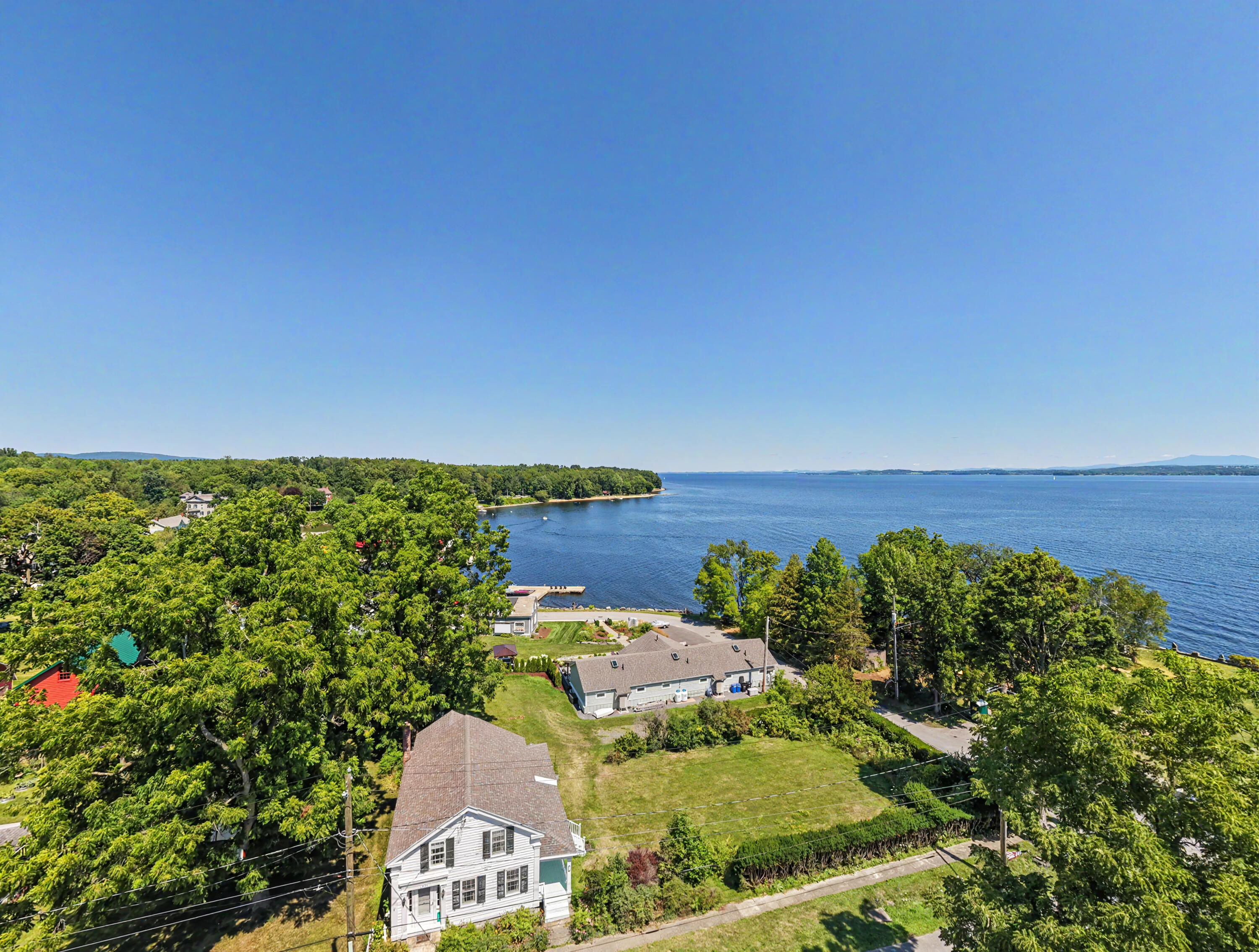 13 Beggs Point Street Essex NY 12936