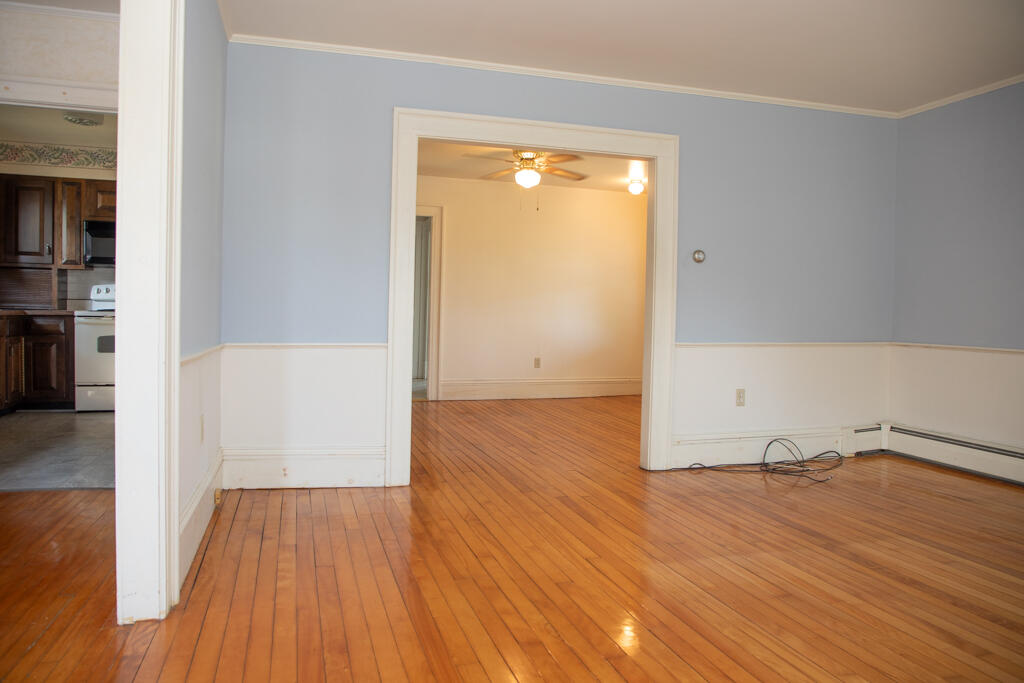 13 Beggs Point Street Essex NY 12936