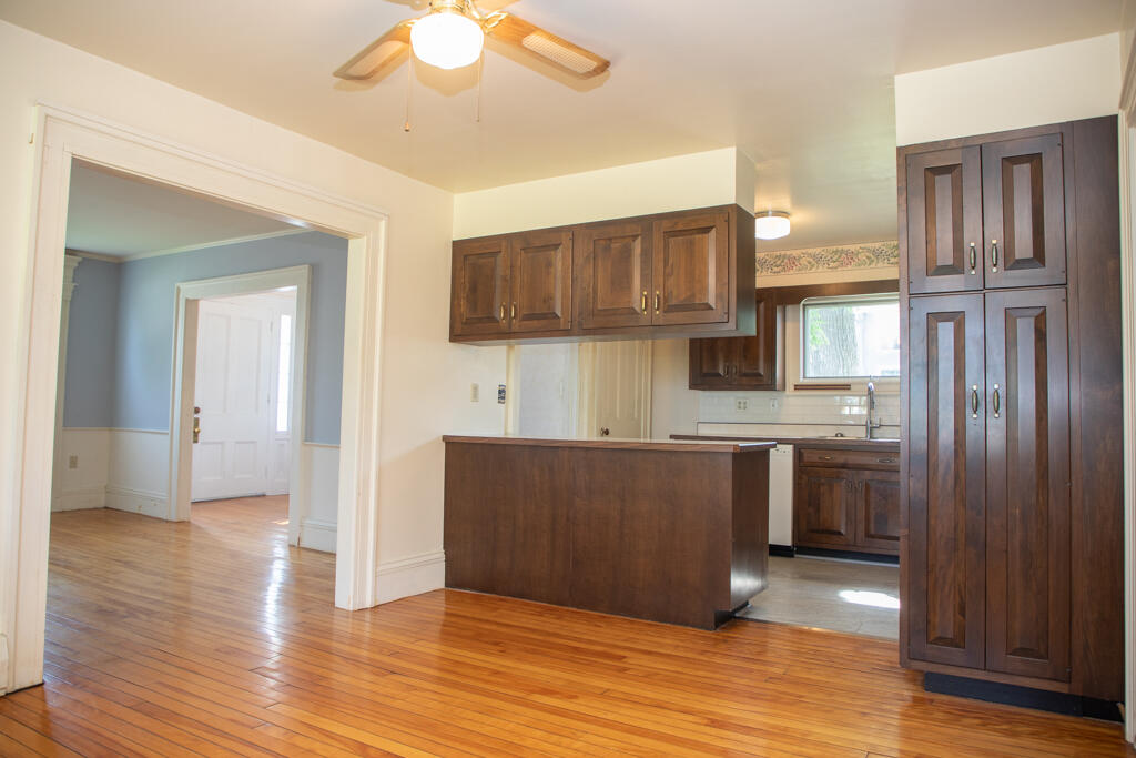 13 Beggs Point Street Essex NY 12936