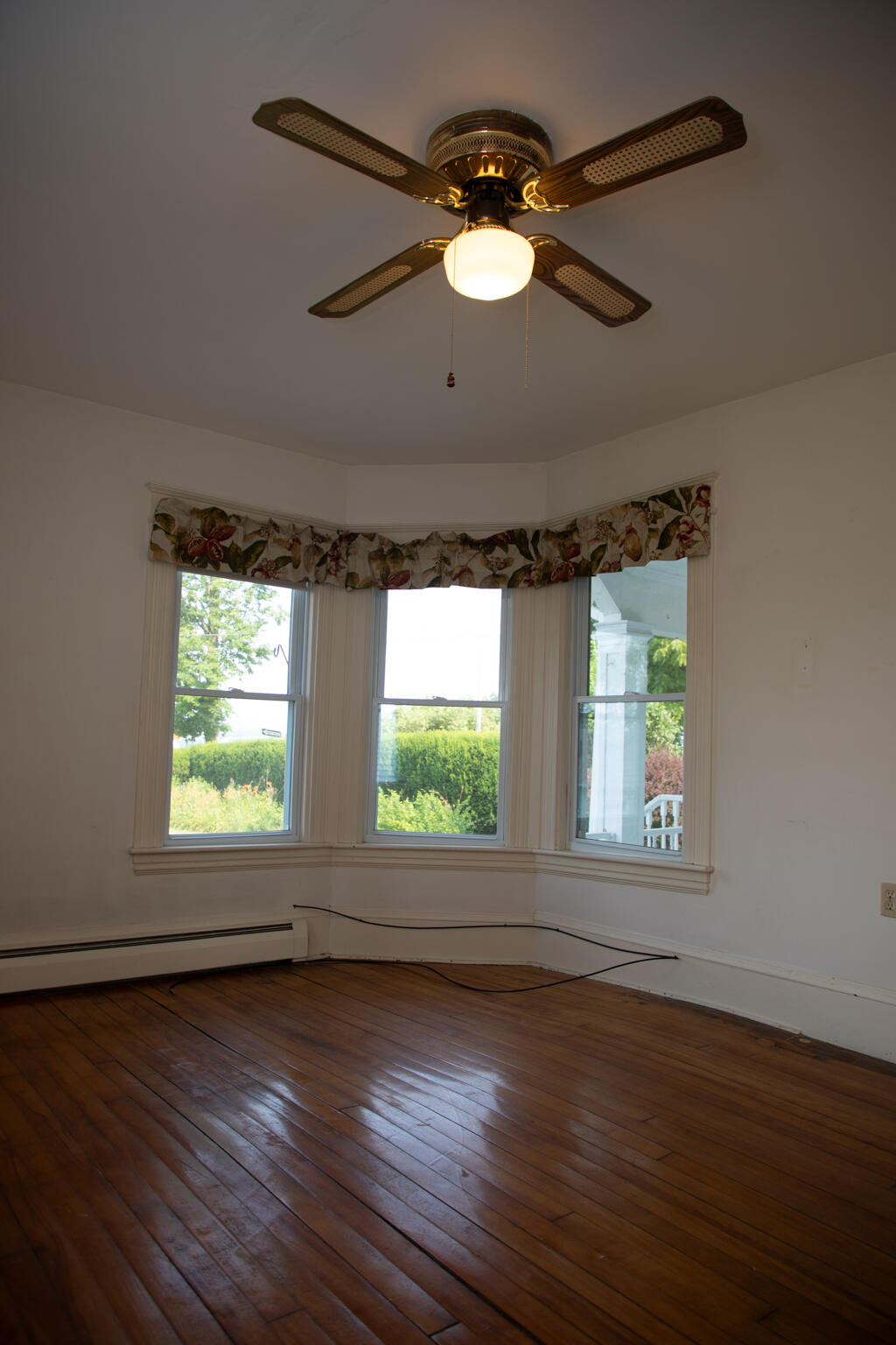 13 Beggs Point Street Essex NY 12936
