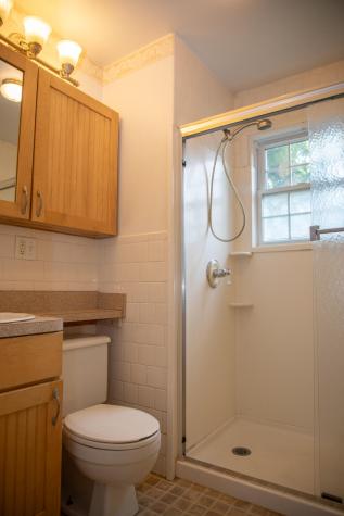 13 Beggs Point Street Essex NY 12936