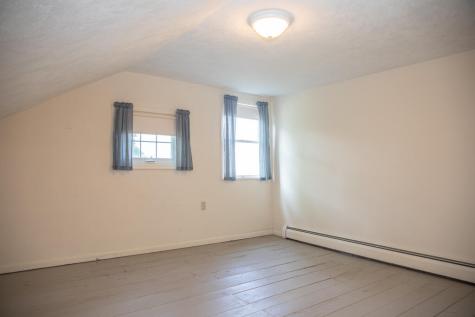 13 Beggs Point Street Essex NY 12936