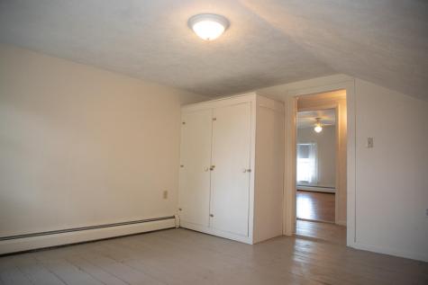 13 Beggs Point Street Essex NY 12936