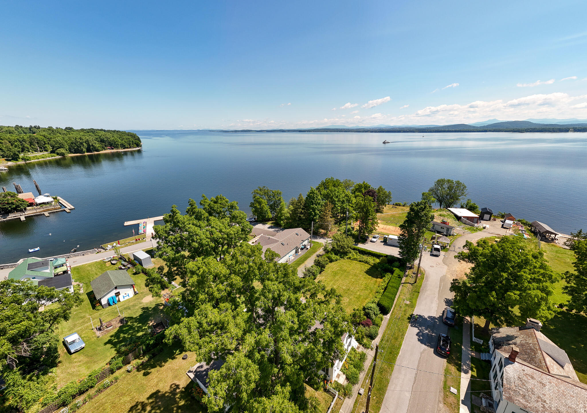 13 Beggs Point Street Essex NY 12936