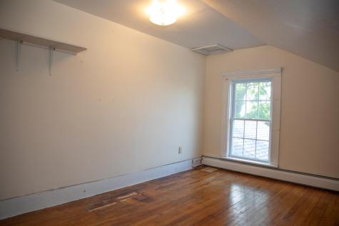 13 Beggs Point Street Essex NY 12936