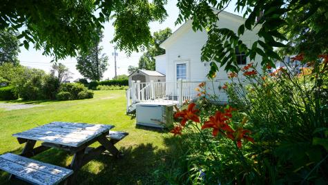 13 Beggs Point Street Essex NY 12936