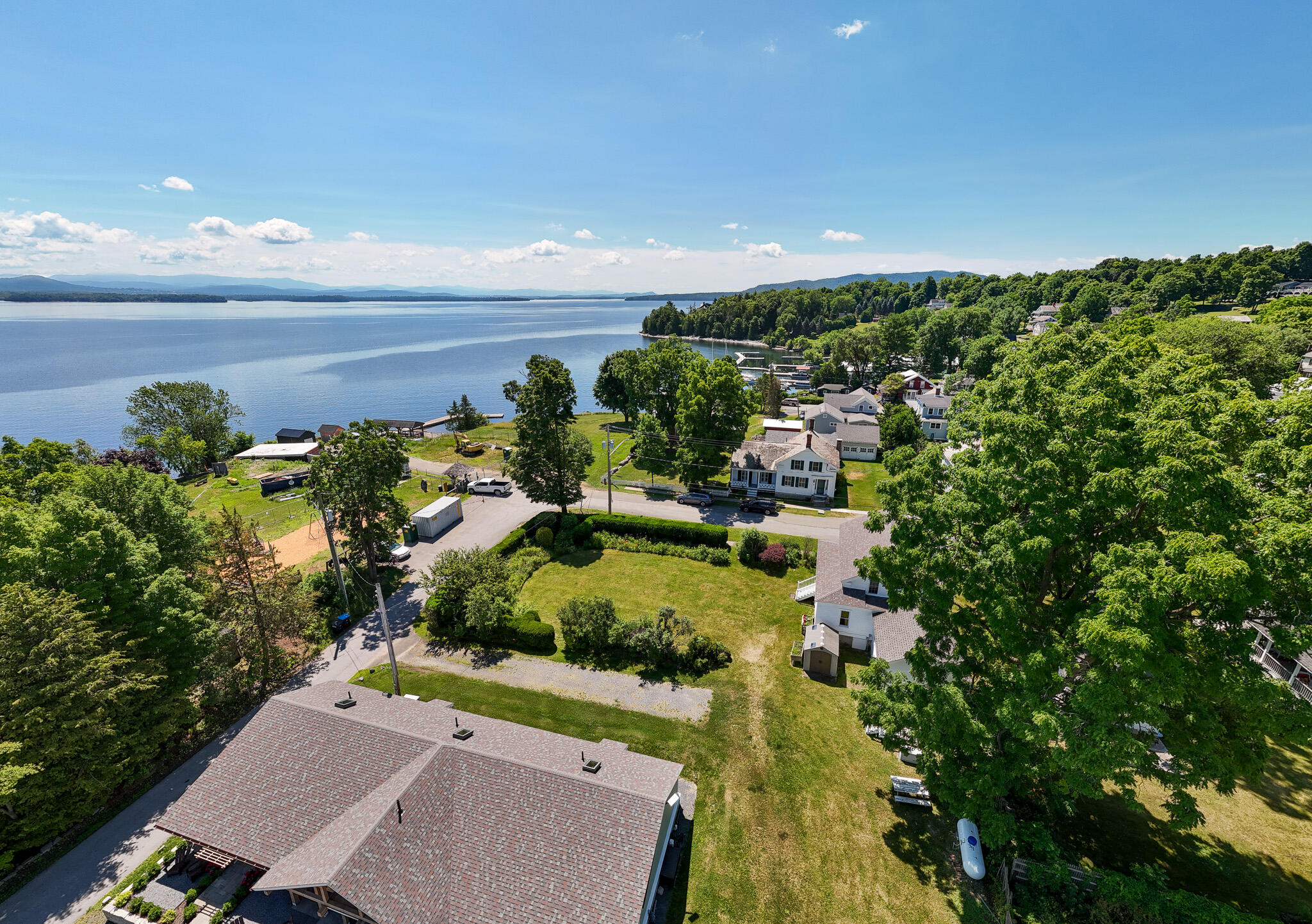 13 Beggs Point Street Essex NY 12936