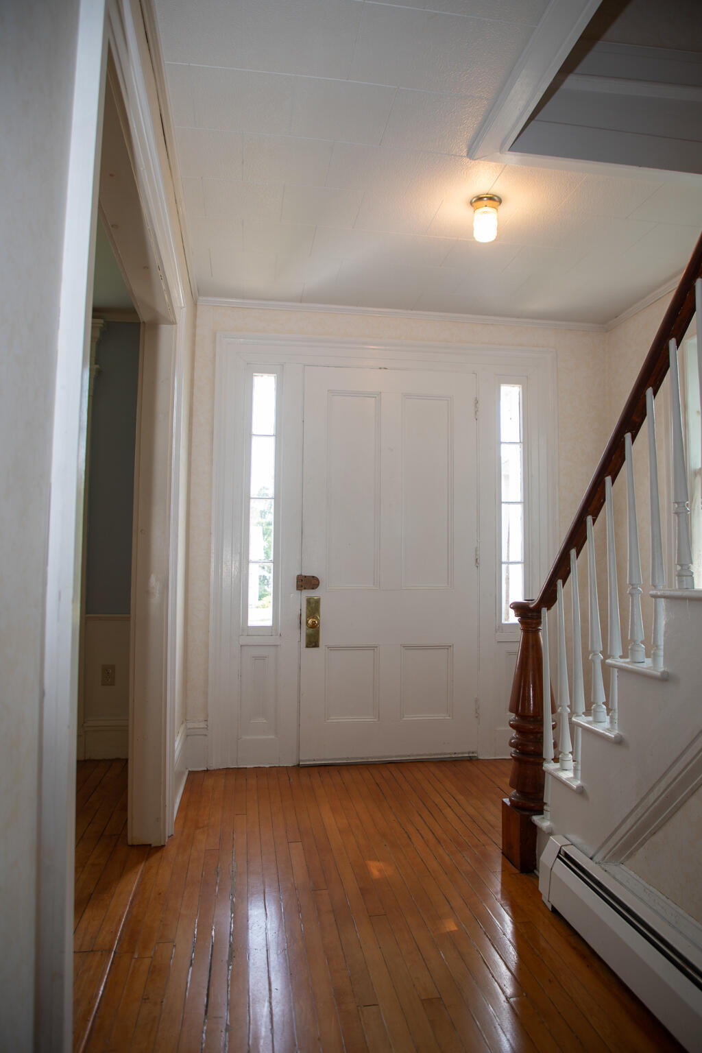 13 Beggs Point Street Essex NY 12936