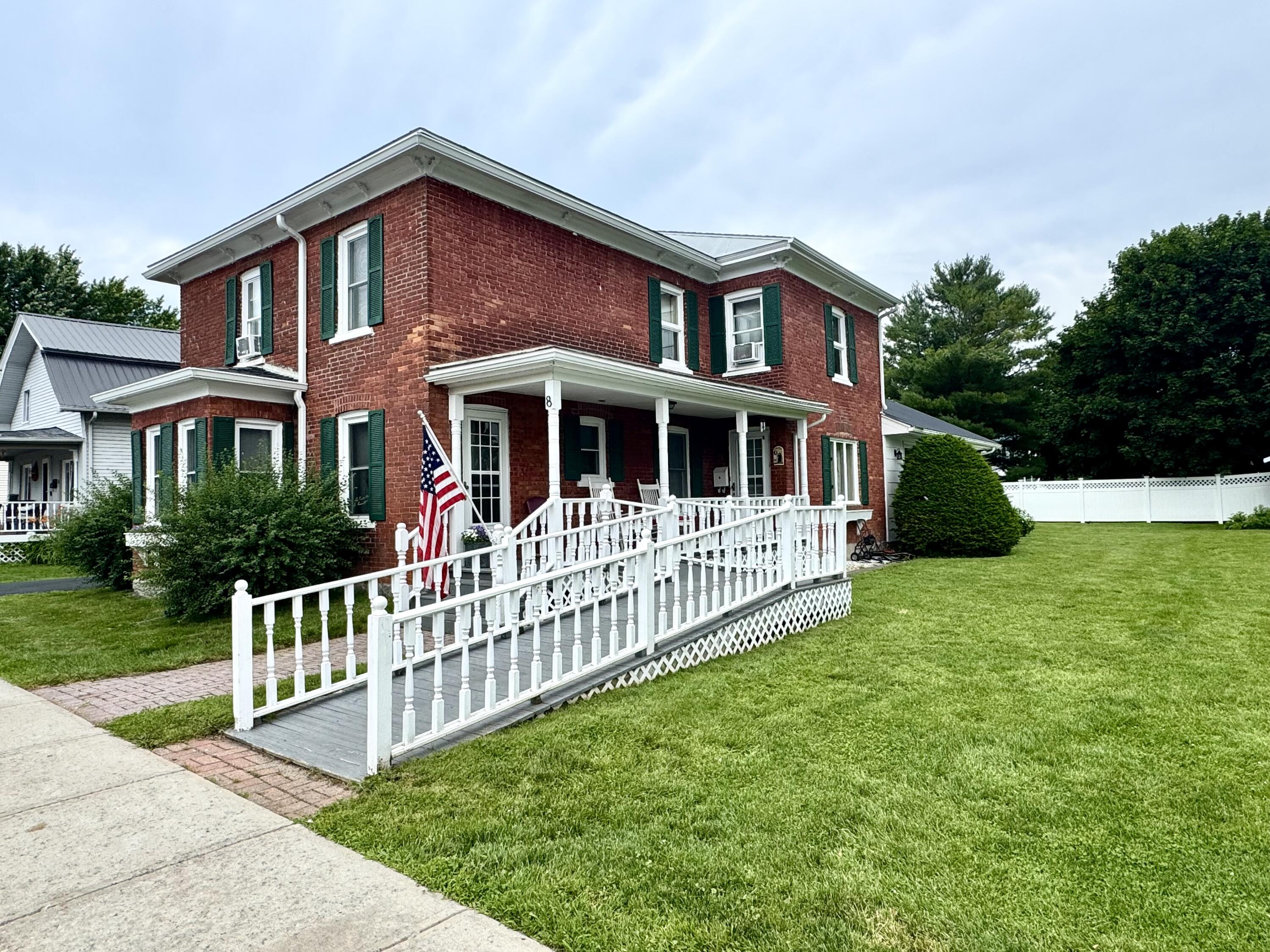 8 Chapman Street Rouses Point NY 12979