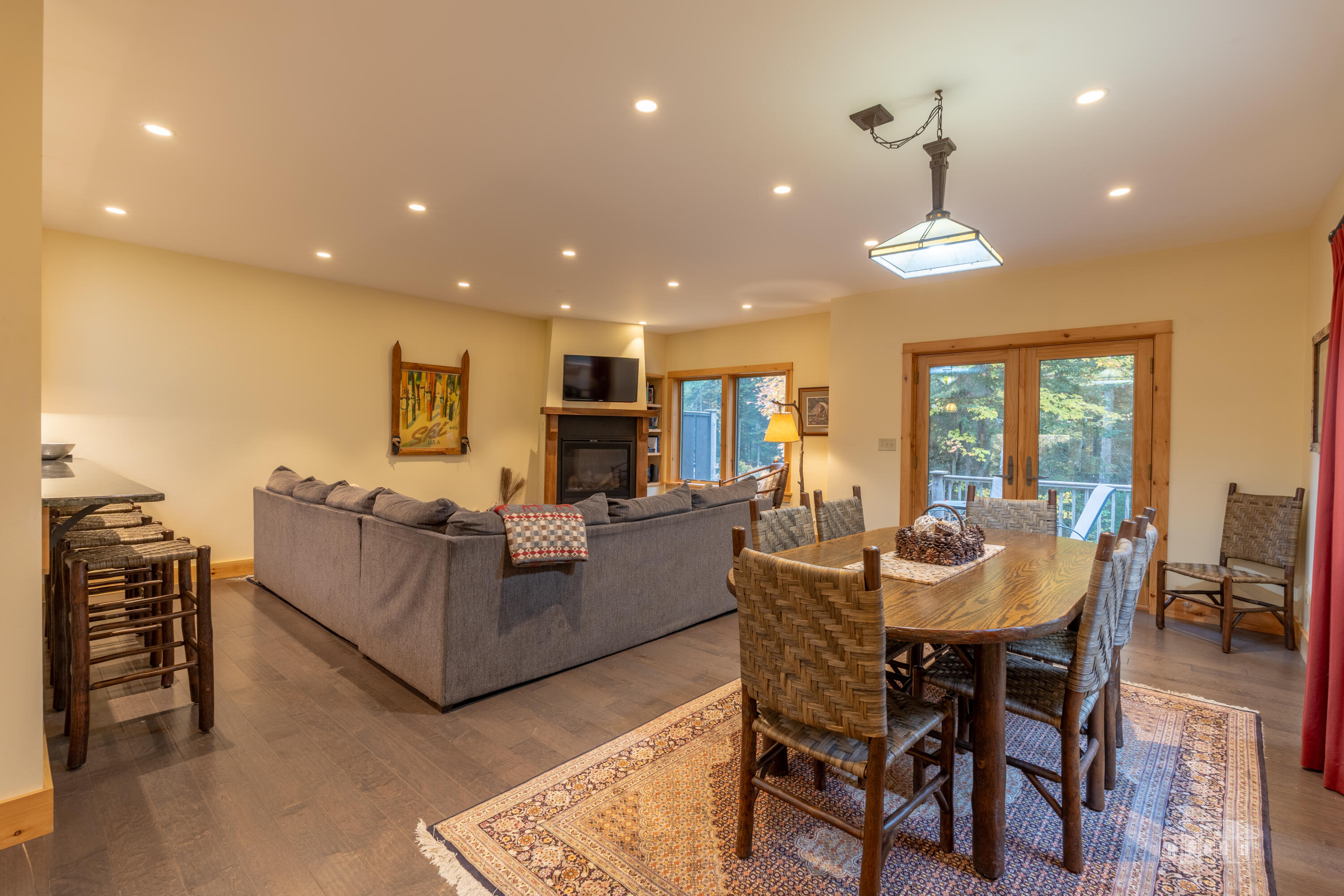 17 Cimarron Trail Lake Placid NY 12946