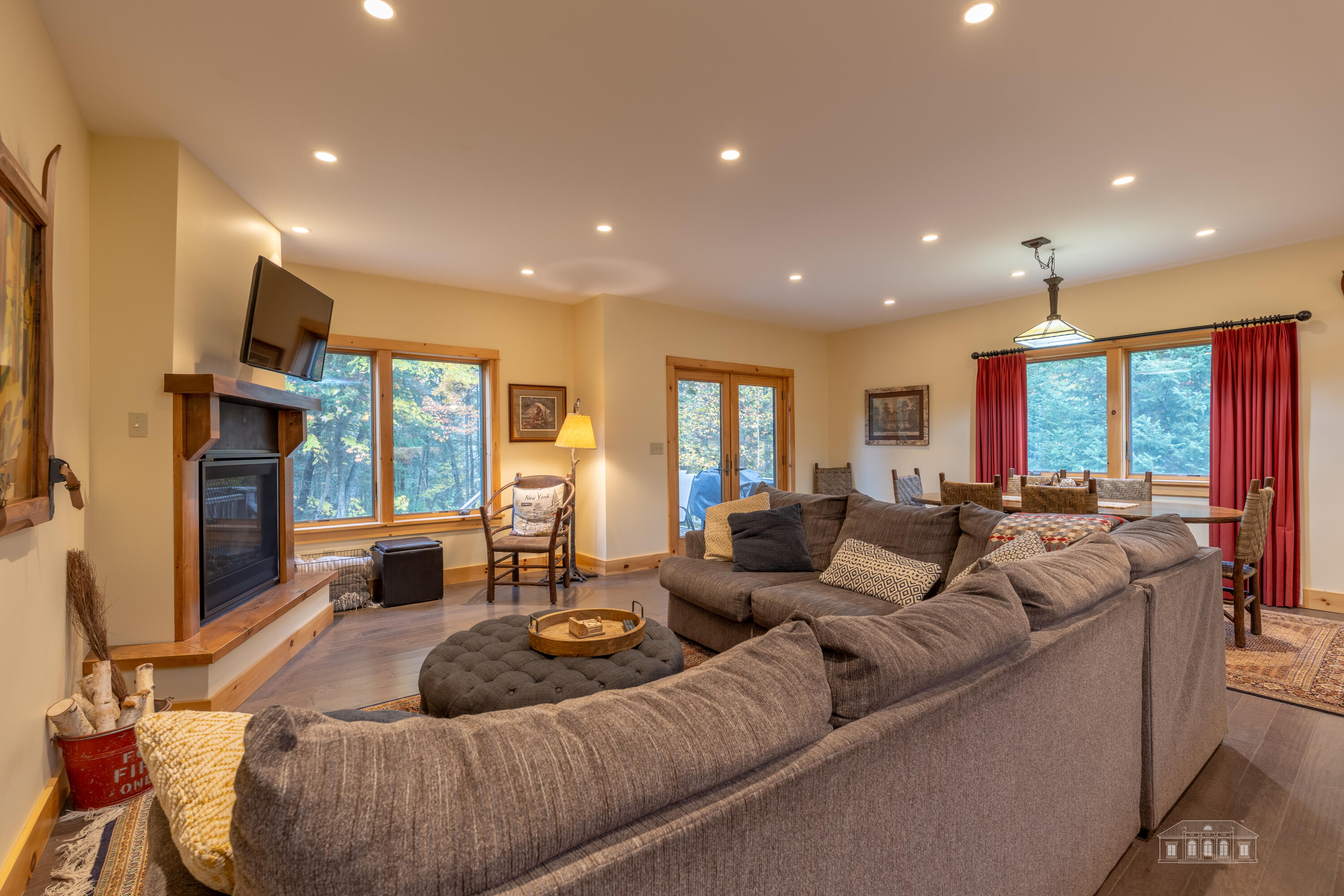 17 Cimarron Trail Lake Placid NY 12946