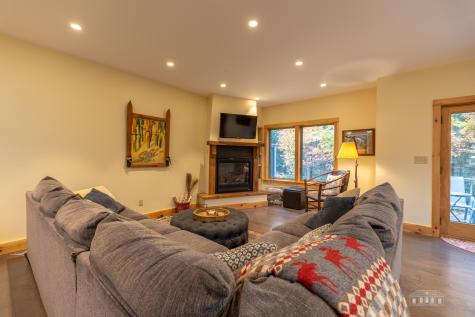 17 Cimarron Trail Lake Placid NY 12946