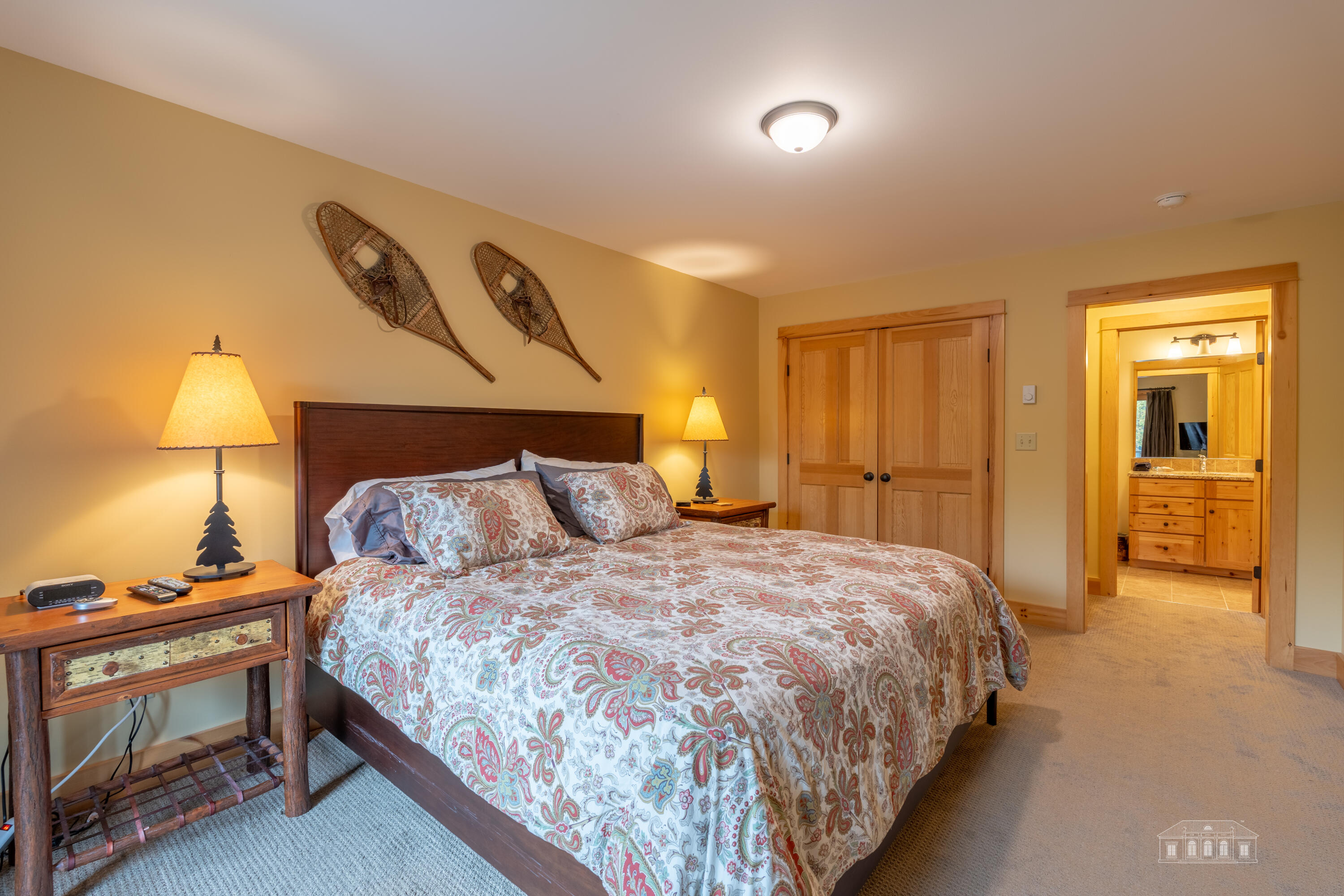 17 Cimarron Trail Lake Placid NY 12946