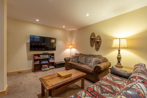 17 Cimarron Trail Lake Placid NY 12946
