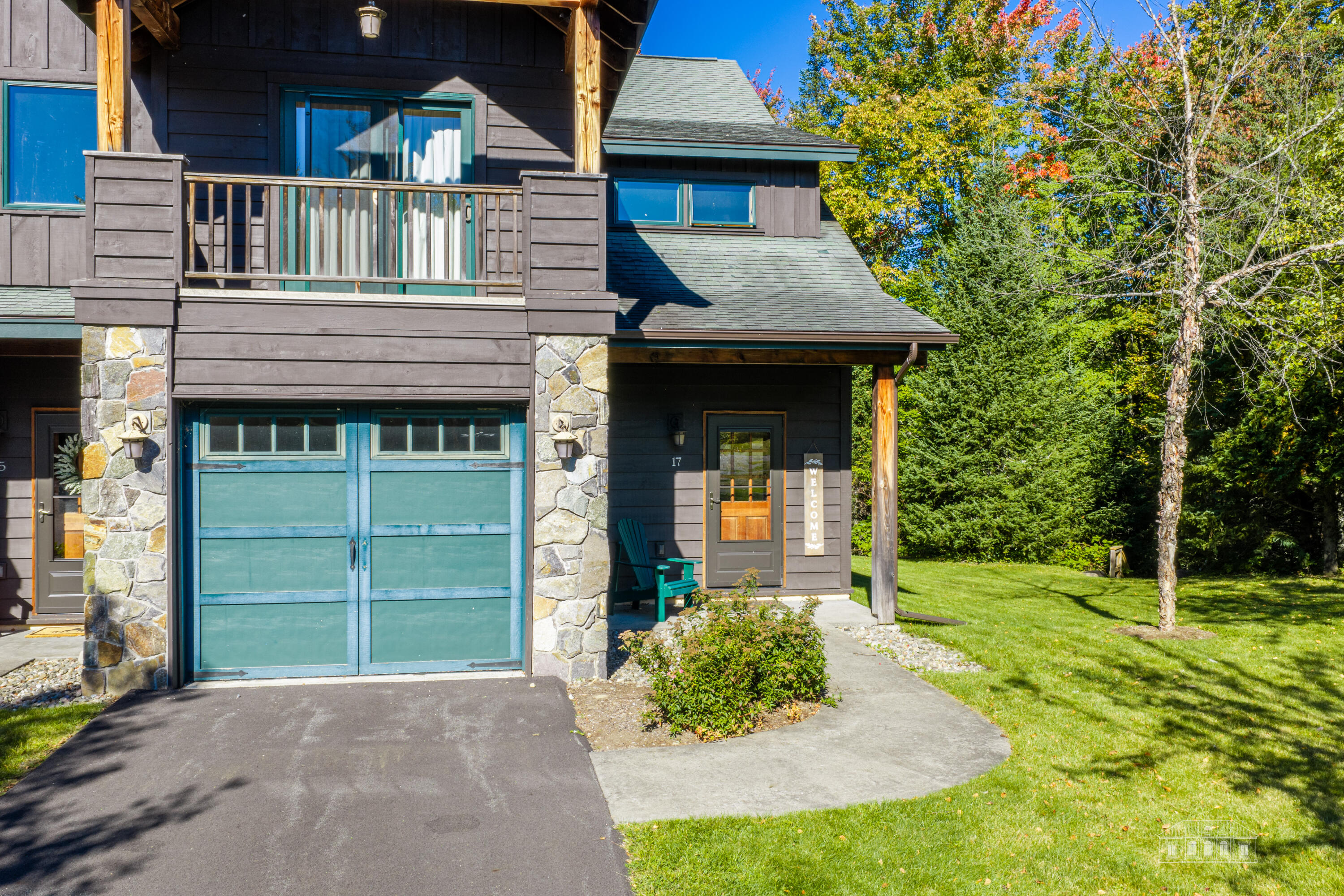 17 Cimarron Trail Lake Placid NY 12946