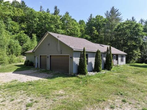 144 Strackville Road Peru NY 12972