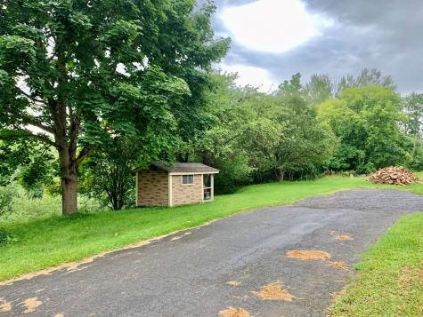 10 Moore Lane Keeseville NY 12944