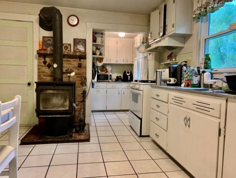 10 Moore Lane Keeseville NY 12944