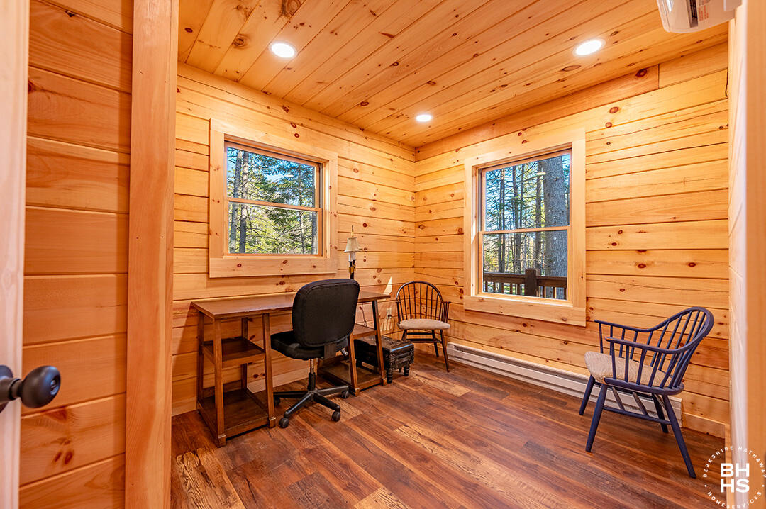 11 Lambs Way Lake Placid NY 12946