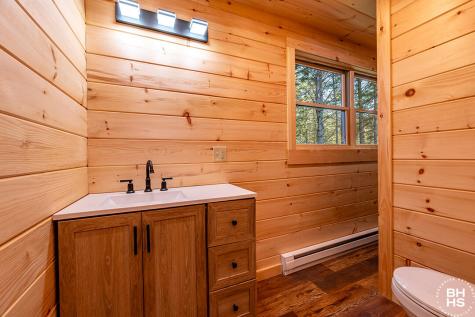 11 Lambs Way Lake Placid NY 12946