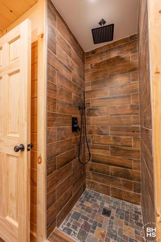 11 Lambs Way Lake Placid NY 12946