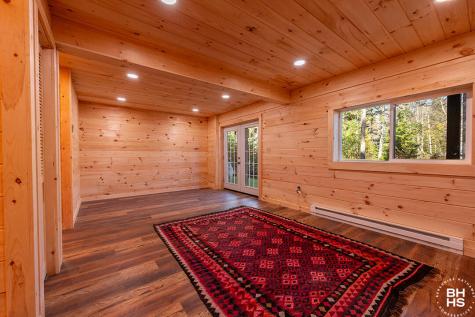 11 Lambs Way Lake Placid NY 12946
