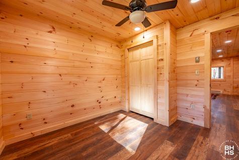 11 Lambs Way Lake Placid NY 12946